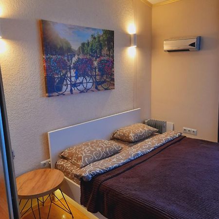 Studio Apartments In Center Mini 5 Поверх Без Ліфту Ιβανό-Φρανκίβσκ Δωμάτιο φωτογραφία